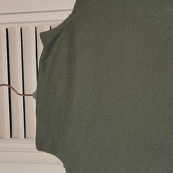 Ribbed Turtleneck Midi Dress - Picture 7 of 10